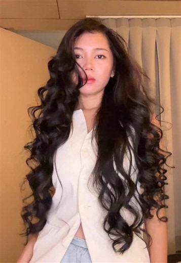 POV: Your morning routine gets 10x easier when your bedtime routine starts with heatless curls✨ #heatlesscurls