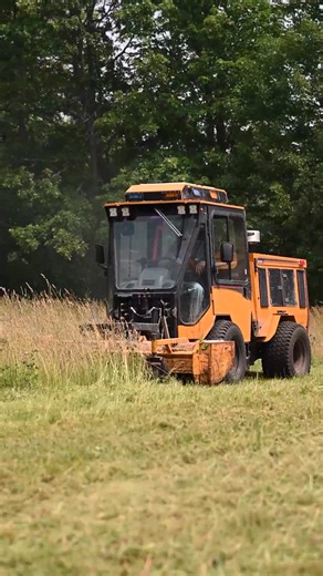 Tall grass. Thick brush. No problem. The Front Flail Mower is built to handle what standard mowers can’t — with clean, contained cutting and full visibility from the operator seat. 👉 tracklessvehicles.com/products/mowing/ #TracklessMT7 #FlailMower #MunicipalMowing #GroundsMaintenance #PublicWorks | Trackless Vehicles
