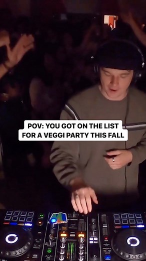 veggi 🥦 | A little over a month away from starting my live show tour. You can Get Tickets at link in my bio 🎟️🥦 11/30 - New York, NY 12/9- Denver,... | Instagram