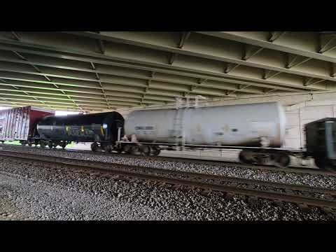 BNSF with NS dpu.