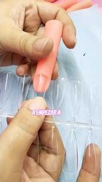 Here is how to apply nail tips #xalapa #nailart #tutorial