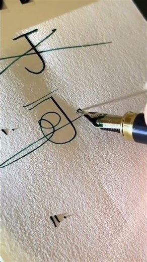 How to sign the letter J?🥰 #viral #signature