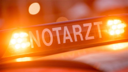 Mann gerät bei tödlichem Arbeitsunfall in München unter Gabelstapler
