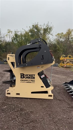 2.6K views · 18 reactions | Live Look - Grapple Pro Unload  Simplicity at it's core. 5 attachments - loaded, chained, and fresh off the trailer from transport. Work smarter, not harder... #bucketbunker #LoadandGo #AttachmentRacks #skidsteer #kubota #RentalYard #contractor #contractorlife #MinutesMatter | Bucket Bunker | Facebook