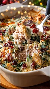 Cranberry Turkey Spinach Casserole Ingredients: 2 cups cooked turkey, shredded 1 cup fresh spinach, chopped 1 cup cranberry sauce ...... Full Recipe in Coʍmеոτ 💬 | Recipes Own Pro