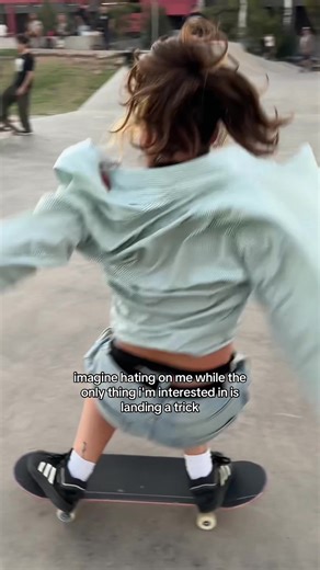 i’m just a girl 👉🏼👈🏼 #fy #foryou #skatergirl #skate #skatwboarding