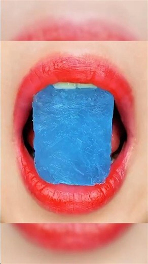 Blue Crunch ASMR 💙✨ #ASMR #Crunch #OddlySatisfying #Shorts #fyp