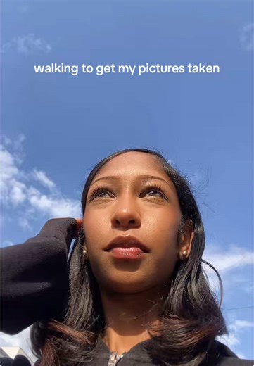 Fashionable Vlog: Changing Outfits on the Go