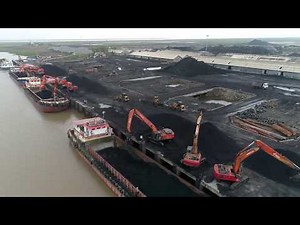 Material Handler with Clamshell Bucket !