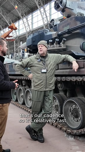 💥What the Flak?! PART 3/5 The Story Behind the Gepard Flakpanzer Join Norman and Robby for a full walkaround of the Gepard! 🚶‍♂️ From its radar to its smoke pots, discover every detail of this iconic anti-aircraft tank up close. Curious for more? Check out the other videos in this series for an in-depth look at the Gepard, or come admire this steel legend in real life at the courtyard of the Military Museum! 👀 #Gepard #Flakpanzer #warhistory | Koninklijk Legermuseum - Musée royal de l'Armée -