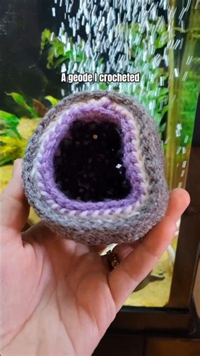 Geode crochet pattern by: Crafty Intentions