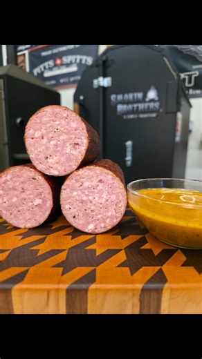 Summer sausage season is still rolling! This isn’t the storebought stuff, it's scratchmade, slowsmoked, and packed with flavor. Hang it or lay it on the racks, it all turns out perfect on a Smokin Brothers pellet grill. Whether you’re snacking, throwing together a quick charcuterie board, or sharing with your BBQ buddies, homemade sausage just hits different on a Smokin Brothers. 🎥 Dan Wright #SmokinBrothers #PelletGrill #SummerSausage #BBQLife #SmokingMeat #BackyardBBQ #HomemadeSausage #BBQSea