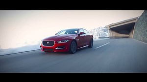 Conoce el poder de los 240HP del #Jaguar #XE. Visita nuestro Showroom, programa un test Drive y prepárate para lo increíble. https://goo.gl/ExAjAo | Jaguar Perú
