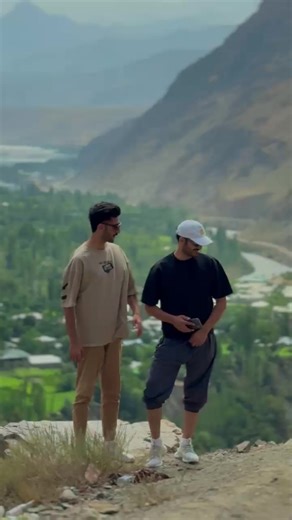 فيديوهات أنشأها Sohail BAIG sheghnani (@hadee_chitrali) باستخدام original sound - Xeeshaaaan