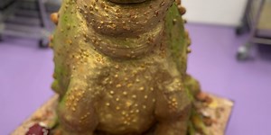 Cadbury World master chocolatiers make 50kg chocolate Halloween toad