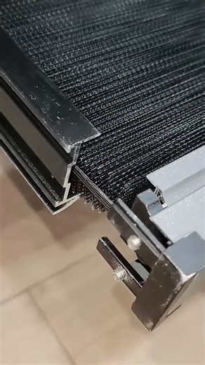 Amazing build quality on this folding sliding screen 🚪 Easy to install and remove—anyone can do it‼️#screendoor #flyscreen #fyp #meshscreendoor #Summer