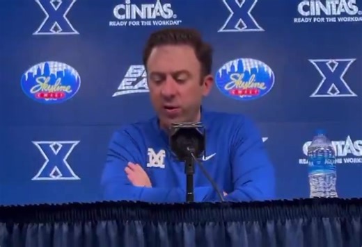 Rick Pitino won his 900th career game, doing so over his son Richard. Richard was asked his father’s achievement after the game and said: “I’m happy for him that we won 900. I think he’s the best coach to ever coach college basketball. He’d have a lot more if he had stayed at Kentucky.” 😂 | KY Insider