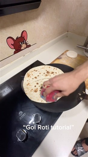 Ibtisam Ehsan on Instagram: "After insane amount of comments “Gol Roti” tutorial is here❤️"