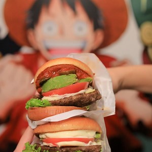 MOS Burger x One Piece: Celebrate Christmas with the Straw Hats