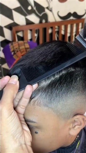 Simple over Comb Haircut #barberram