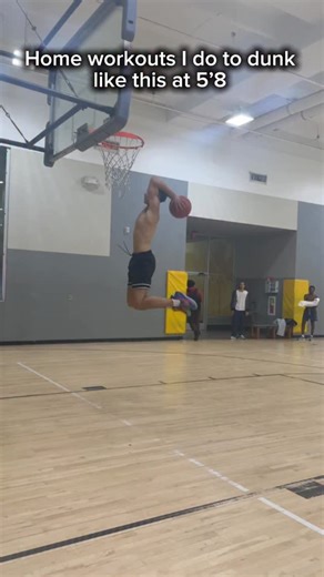 Parker on Instagram: "Comment if you want the whole workout 🐇 #workout #basketball #fitness #dunk #plyometricstraining #bounce #gym"