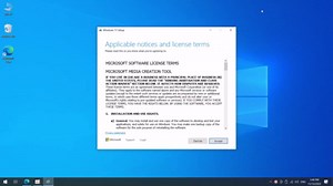 Beelink SER5 Pro Mini PC, AMD Ryzen 7 5825U(7nm, 8C/16T) up to 4.5GHz, Mini Computer 32GB DDR4 RAM 1TB NVME SSD, Micro PC 4K@60Hz Triple Display WiFi6/BT5.2/HTPC/Home/Office/W-11 Pro