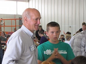 Extension Youth Educator Believes in the Power of His Students