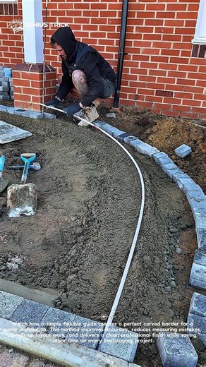 This Curve Hack Wins #ConstructionHacks #PaverInstallation #OddlySatisfying