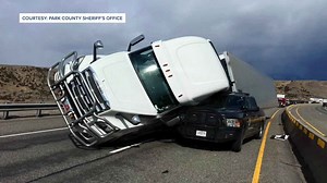 'This is the worst': Truck drivers describe difficult driving conditions on I-90 caused by wind