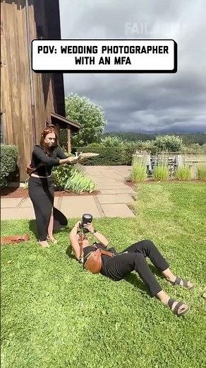 When your friend lens a hand #wedding #weddingfail #weddingphotography #humor #fail