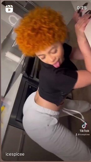 Ice Spice Twerking In Her Room 🥵😜😜#icespice