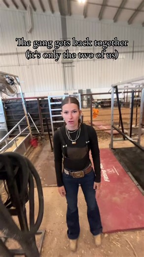 Ride or die @Brenna Larsen #fyp #westernfashion #turquoisejewelry #OOTD #bsfs #livestockshows #livestockshowman #navijopearls #showsteers #marketsteers #cattle #heifers #showlambs