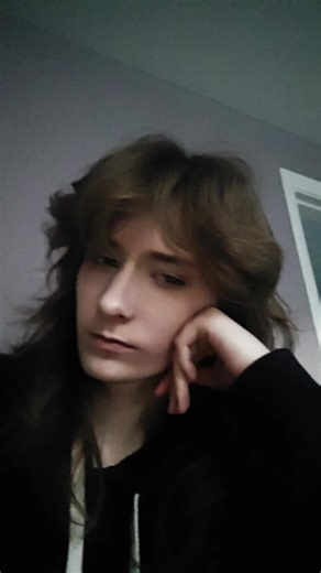 Celebrating Androgyny: Embracing My Unique Style