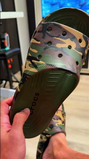 Crocs Men’s Saturday Slide Sandals #crocs #sandals #tiktokshopcreatorpicks #slides Crocs