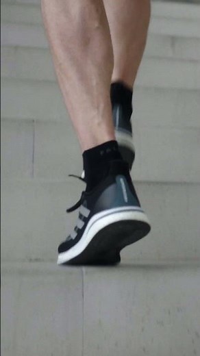 Running socks that suit the way you run. 🧦