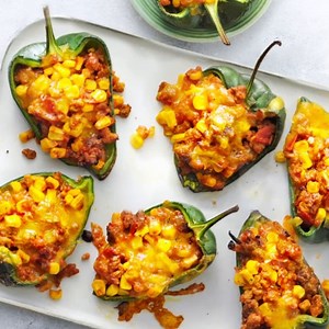Spice up your summer with this delicious 5-ingredient recipe using fresh, local ingredients bursting with flavor! 🌽 🫑 ☀️ | Stop & Shop