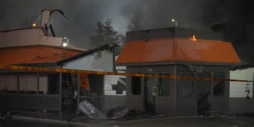 Hooters restaurant burns down in massive South Carolina fire