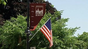 Veterans protest alleged Flag code violations in Saco