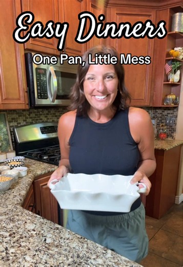 This one is SO GOOD! #onepanmeal #easydinnerideas #dinnerrecipes #easydinners ⭐️ Fiesta Chicken Bake Ingredients: * 2–3 boneless, skinless chicken breasts shredded * 1 (15 oz) can black beans, undrained drained * 2 cups salsa * 1 (8 oz) block cream cheese, softened * 1 cup sour cream * 1 cup shredded Mexican blend cheese * 1 tsp taco seasoning * 2 cups instant rice * Cilantro or green onions (optional) Instructions: 1. Preheat oven to 375°F. 2. Layer beans, rice, corn and one cup of water in a g