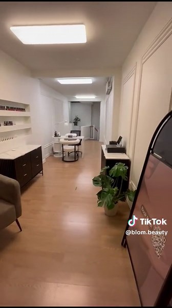 Blom Beauty: Where Feminine Beauty Blooms in Aalborg