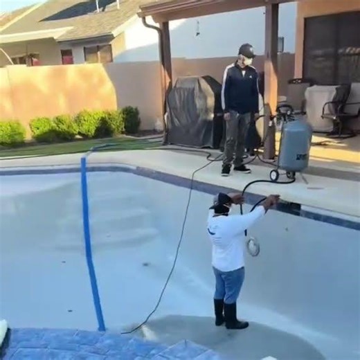 Pool Tile Cleaning