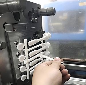 [Hot Item] Toothbrush Head Injection Molding Machine