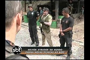 3.8M views · 18K reactions | Policiais do BOPE, a tropa de elite aqui do Rio de Janeiro, tiveram um treinamento diferente. Eles aprenderam novas técnicas com um italiano que é considerado o melhor atirador do mundo. Veja! | SBT Rio | Facebook