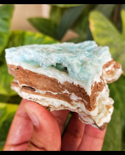  Blue Aragonite – Calming Ocean Energy Crystal Immerse yourself in...