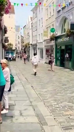 🔴LIVE: Guernsey at Its Best - Capturing the Atmosphere in St Peter Port