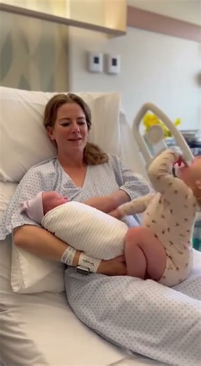 “Toddler Tries to Lift Newborn… FAILS Instantly! 😂👶💥”#shorts