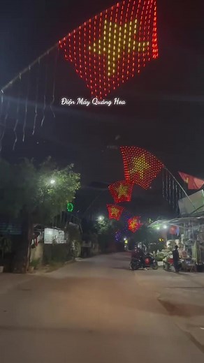 Đèn LED Lá Cờ Tổ Quốc - Trang Trí Tết 2026