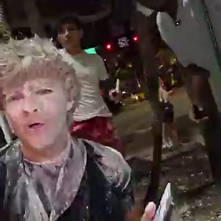 Clavicular’s friend Dillon Latham had a MENTAL BREAKDOWN after flour was thrown in his face by a random fan, destroying his makeup and hair product that took him HOURS to complete 😳