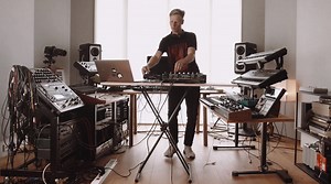 6K views · 145 reactions | We’re celebrating our integration with NATIVE INSTRUMENTS TRAKTOR x Beatport LINK right — with a party @ 4PM BST/ 8AM PT.  Set your reminders → TRAKTOR x Beatport LINK Livestream | Beatport | Facebook