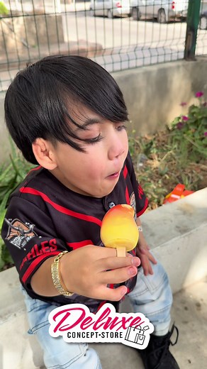 Al #Chapito02 le gustó la nieve coreana de mango 🥭🔥 Encuentralas en #DeluxeConceptStore ✨🛍️ Y a ti, ¿cuál te gustó? Escribe tu sabor favorito 👇 #nogales #nogalessonora #viral
